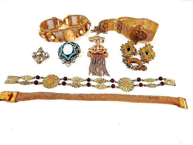 Costume Lot Jewelry: Florence cameo mesh bracelet, turquoise & opaline brooch, etc.