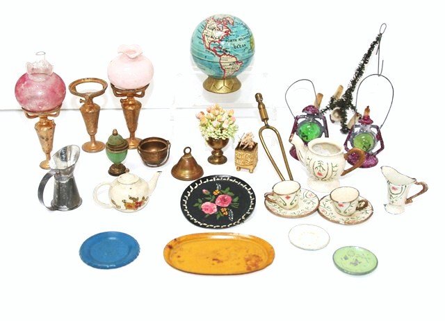Painted Metal Lamps and Accessories: Three vintage gilt metal table lamps and two glass shades (some wear) and a large assortment of metal accessories; most are painted with some brass and tin pieces as well. The globe pencil sharpener m