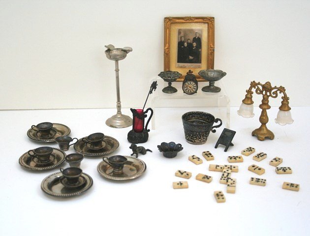 Antique and Vintage Accessories: Large lot of miscellaneous accessories including a gilt metal table lamp with two ruffled shades 2" H, a set of tiny dominoes, cast metal smoking stand and compotes plus a variety of silver items incl