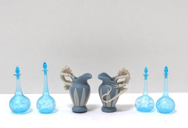 Polly Curtis Glassware: Four blue decanters with stoppers by Polly Curtis 1.5" H and a pair of figural jasperware by Vince Stapleton 2007 - most unusual!