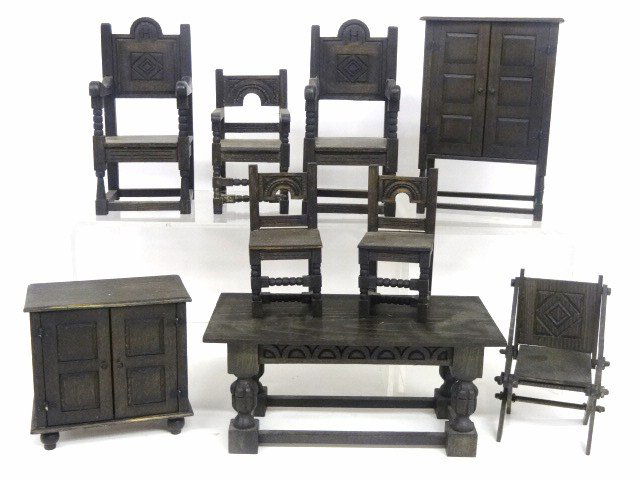 Feudal Style Dining Room Set: Artisan Feudal 9 pc. Dining room set, 3 in. (T)