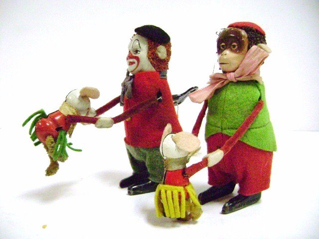 Pair Schuco Dancing Figures: Schuco Dancing monkey with mouse and Schuco dancing clown with mouse, with one key