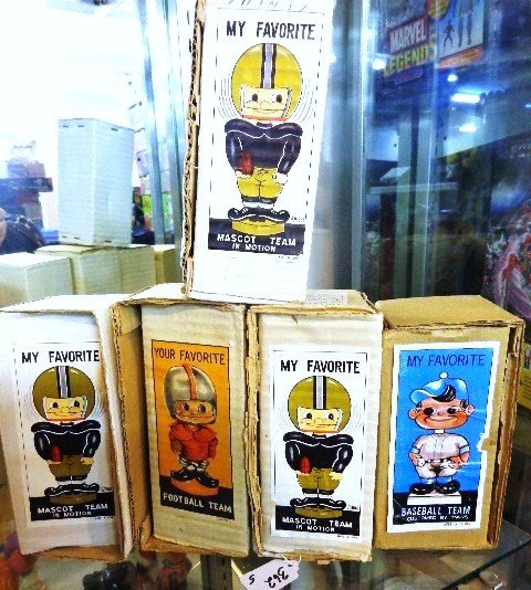 Bobble head Box Lot: Five Empty Bubblehead boxes, four Football and one Baseball dated 1968 , all marked Japan