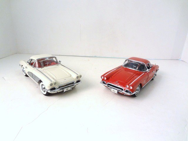 Danbury Mint Lot of 2 60's Corvettes: 1:24 scale Danbury Mint 1961 Chevrolet Corvette White & 1962 Chevrolet Corvette Red with Boxes