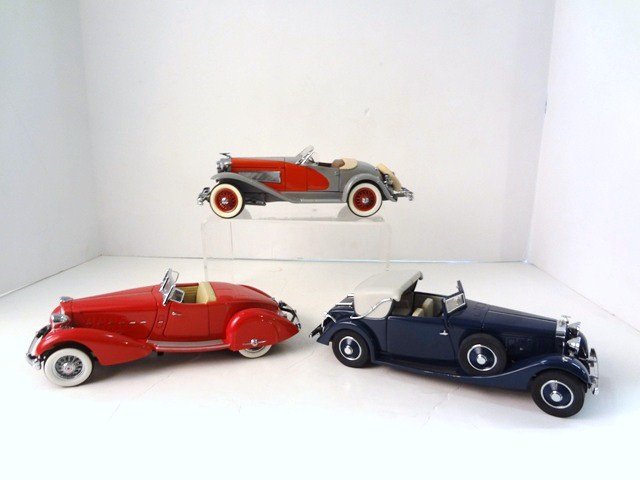 Danbury Mint Lot of 3 1930s Roadsters: 1:24 Scale Danbury Mint: 1934 Hispanzo-Suiza J12, 1934 Packard V-12 Lebaron Speedster & 1935 Dusenberg SSJ with Boxes