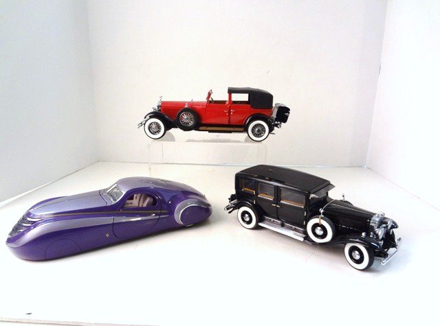 Franklin Mint Classics Lot: 1:24 Scale Franklin Mint: 1929 Rolls Royce, 1930 Cadillac Al Capone, & 1937 Duesenberg Simone with Boxes