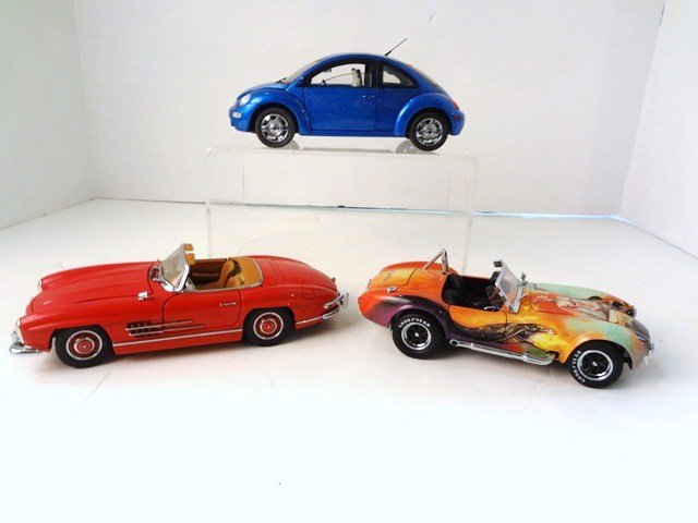 Franklin Mint Car Lot: 1:24 Scale Franklin Mint: 1960 Mercedes Benz Convertible, 1960's Shelby Fantasy by Boris & 2000s New Beetle Millenium Ed. LE 1359/7500 with Boxes