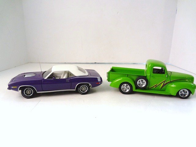 Franklin Mint Muscle Lot: 1:24 Scale Franklin Mint: 1940 Ford Custom Pickup & 1970 Plymouth Hemi Cuda with Boxes