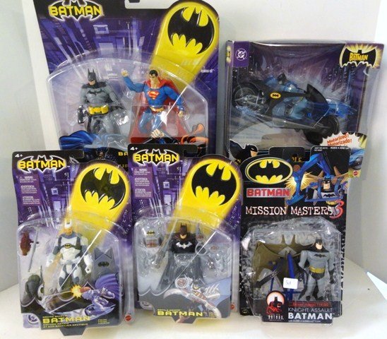 Batman & Superman Action Figure Lot: 2003 Batman Series Batman & Superman, Batcycle, Battle Armor Batmanm, Arctic Shield Batman & Knight Assault Batman