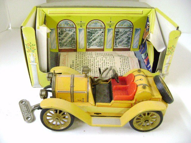 Schuco Old Timer Mercedes Wind-Up: Schuco Germany tin wind-up 1913 Mercer Type 35J, 7.5" L with OB with instructions and key