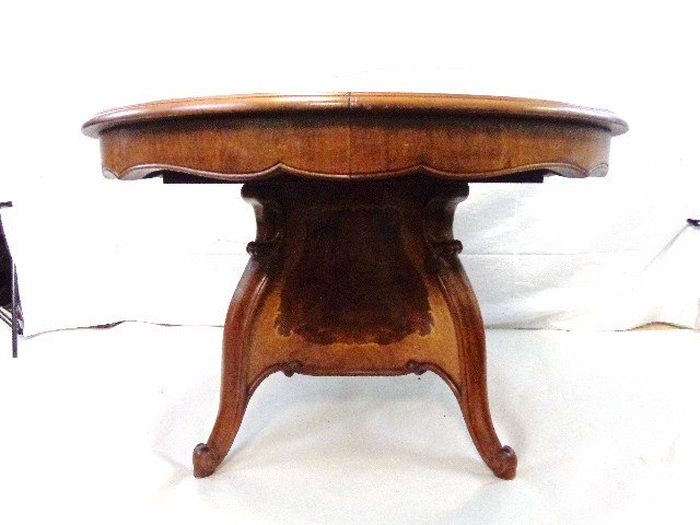 Round Mahogany Dining Room Table: Excellent quality round mahogany dining room table, top with central burl veneer with scalloped edge, scalloped skirt, square base with matching burl inlays on each side and scrolled feet, top 50" dia