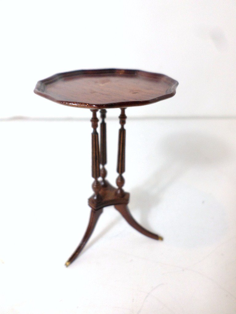 Dollhouse Artist Miniature Ferd Sobel: Ferd Sobel Duncan Phyfe piecrust table, fluted legs and scrolled edge to table top. 3"