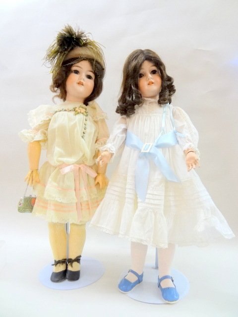A.M. Sisters! 28 inch Queen Louise and 26 inch 390: Sisters! A.M. 28in. Queen Louise brown sleep eyes, open mouth, original wig, BJCB, 26in. 390 blue sleep eyes, open mouth, mohair wig, BJCB, antique vintage clothing
