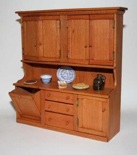 Artisan Shaker Cabinet Dollhouse Miniature (1 of 2)