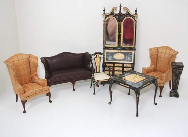 Elegant Parlor (1 of 4)