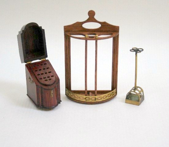 Dennis Jenvey Knife Box (1 of 1)