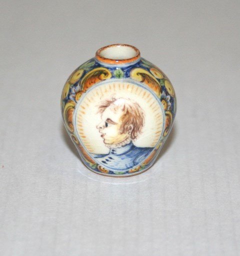 Le Chateau Portrait Vase (1 of 2)