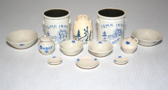 Vernon Pottery Stoneware (1 of 1)