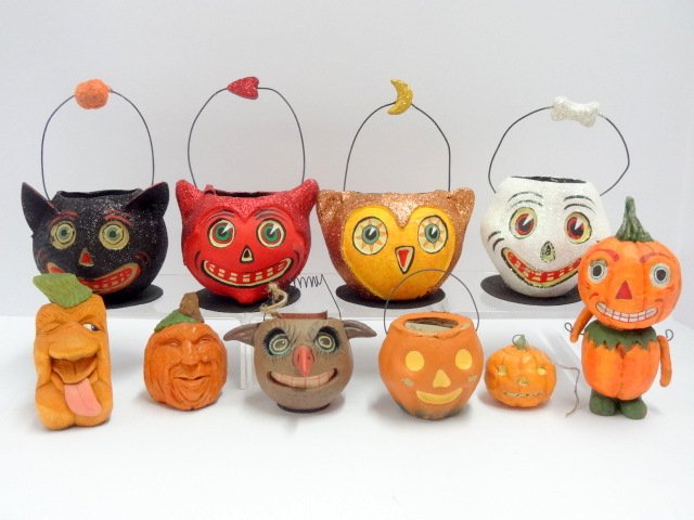 Contemporary Halloween Decorations (1 of 1)