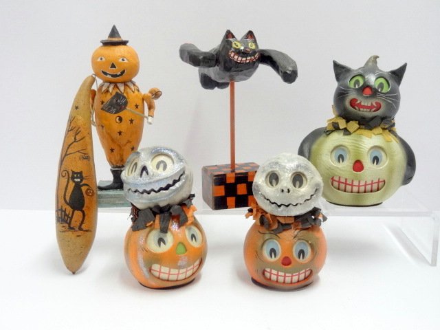 Contemporary Halloween Candy Containers (1 of 1)