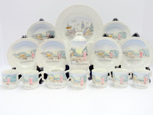 Vintage Child's Christmas Tea Set (1 of 1)