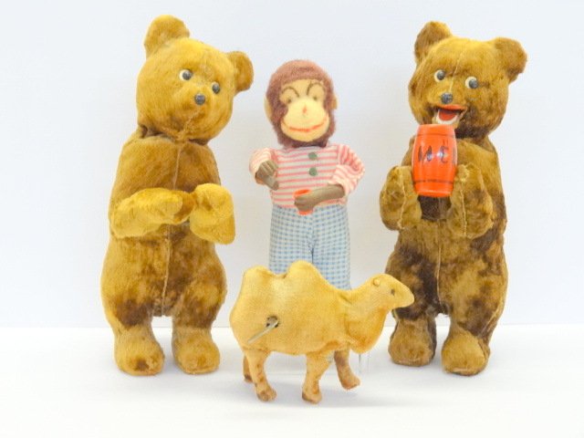 Four Vintage Wind-Up Animals (1 of 1)