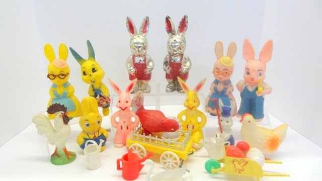 Vintage Easter Plastic Toys (1 of 2)