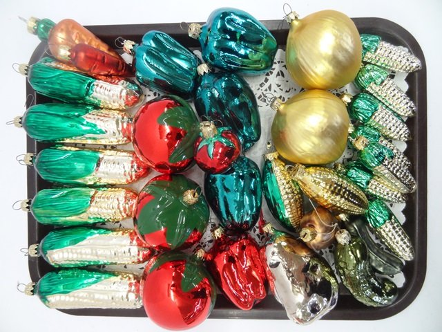 Contemporary Figural Fruit & Vegetable Xmas Ornaments (1 of 1)