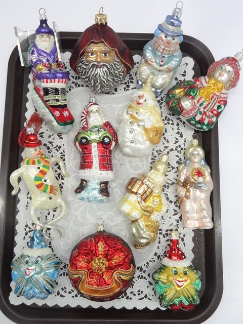 Contemporary Figural Glass Xmas Ornaments: Nice group of twelve figural glass Christmas ornaments, Santas, snowmen etc., some by Slavic Treasures