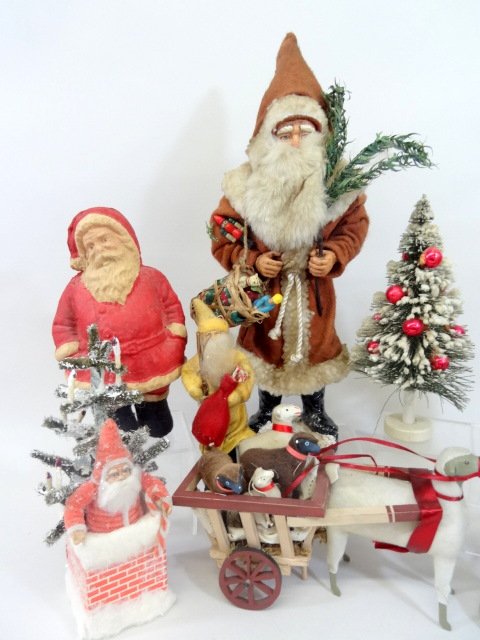 Large Group Contemporary Santas & Others (1 of 3)