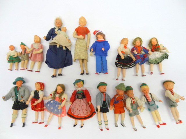 Caco Dollhouse Dolls (1 of 4)