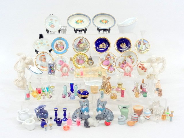 Dollhouse Accessories (1 of 1)