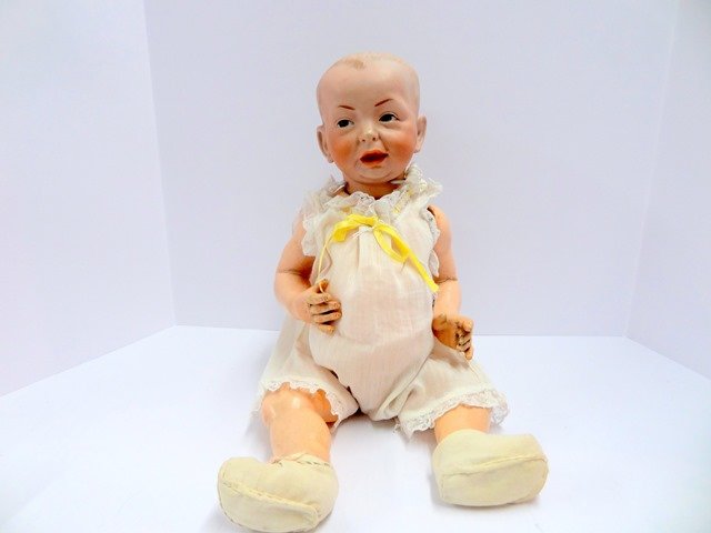 K*R Nineteen inch Kaiser Baby Doll (1 of 3)
