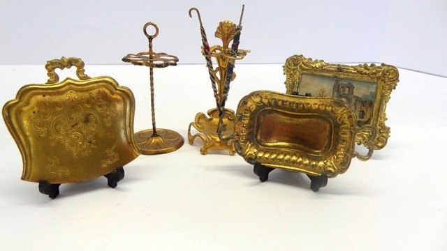 Ormolu Dollhouse Accessories (1 of 1)