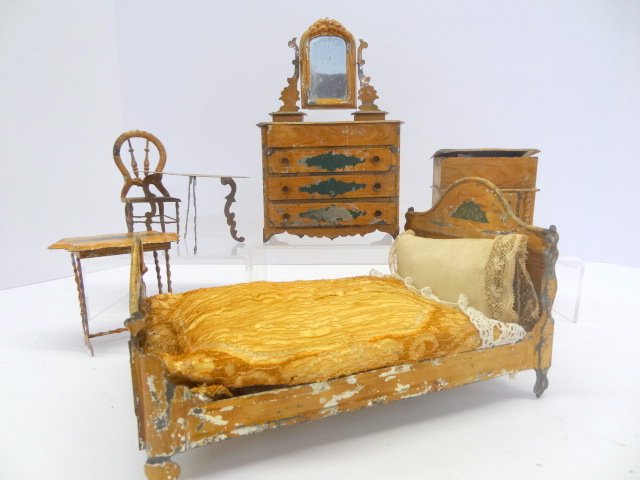 Antique Ellis, Britton Painted Dollhouse Bedroom (1 of 2)