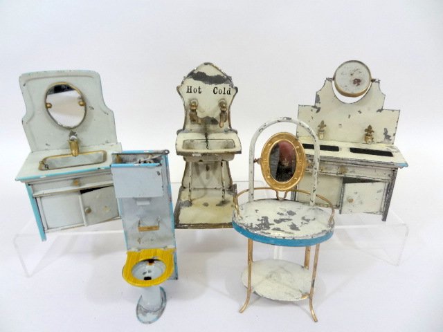 German Tin Dollhouse Bathroom Fixtures (1 of 2)
