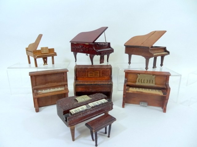 Dollhouse Pianos (1 of 3)