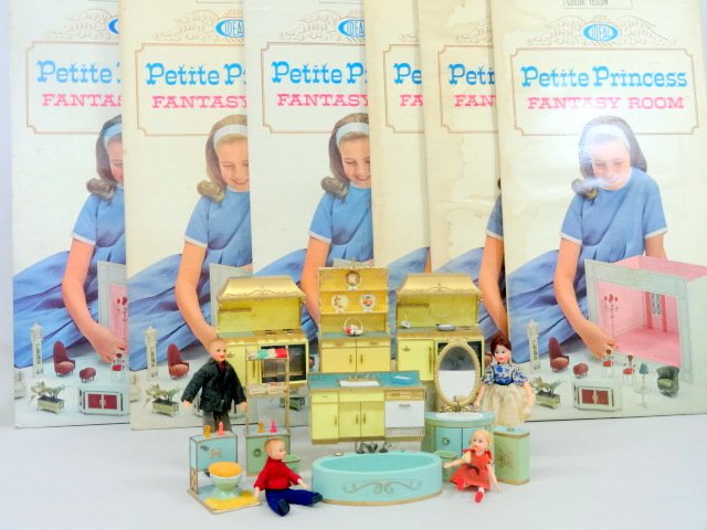 Ideal Petite Princess Furniture (1 of 2)