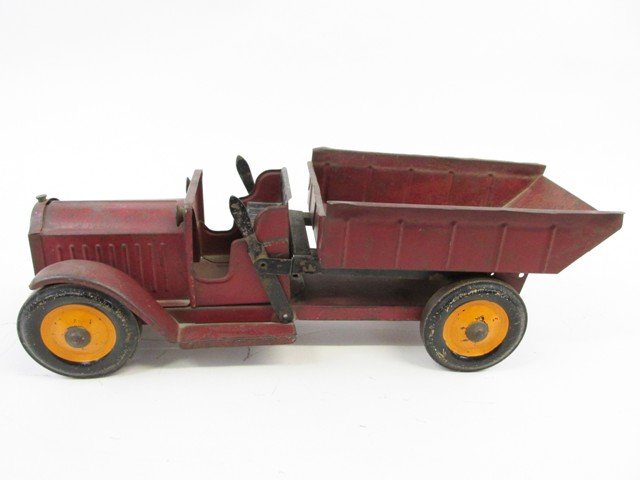 Structo Packard Dump Truck (1 of 6)