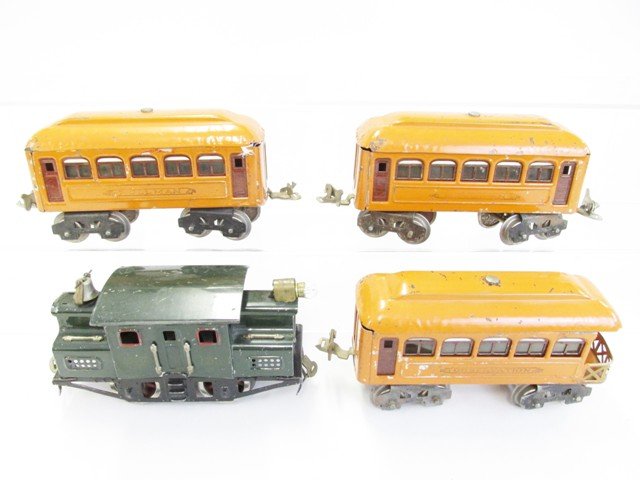 Lionel Pre-war Passenger Set, Engine, 3 Cars (1 of 5)