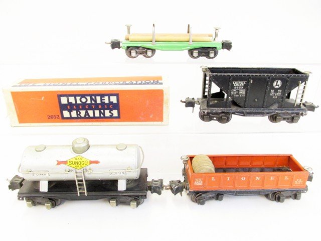 Lionel Four Car Freight Set (1 of 5)