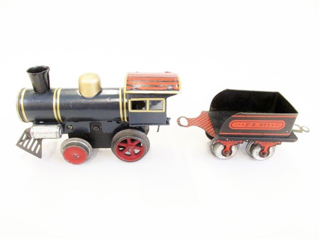 Ives Wind-up Engine w/Tender (1 of 5)