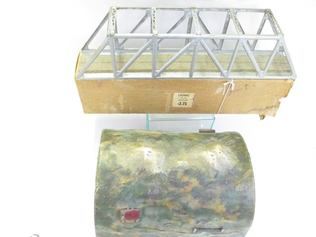 Lionel Pre-war 119 Tin Tunnel and 317 Bridge (1 of 5)