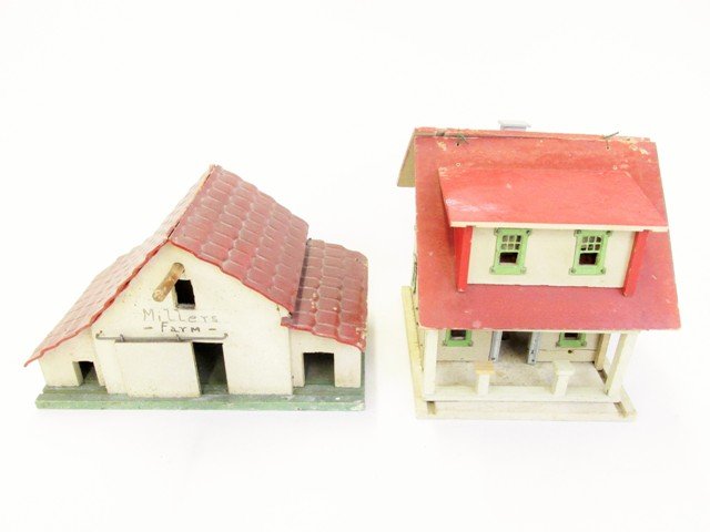 Schoenhut Farm House and Barn (1 of 7)