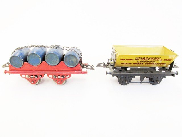 Two Hornby Freight Cars, Barrel Car and McAlpine Dump (1 of 3)