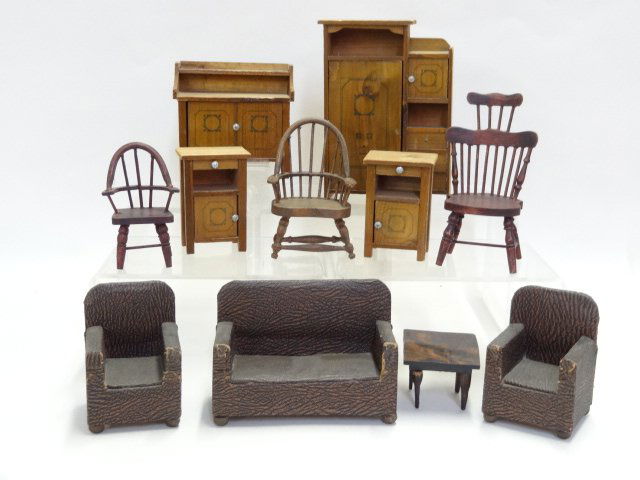 Vintage Dollhouse Furniture (1 of 1)