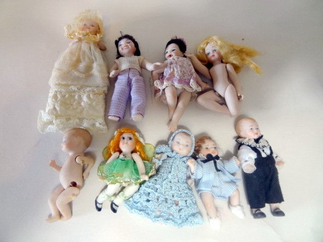 Nine Babies and Toddler Artist Dollhouse Dolls (1 of 5)