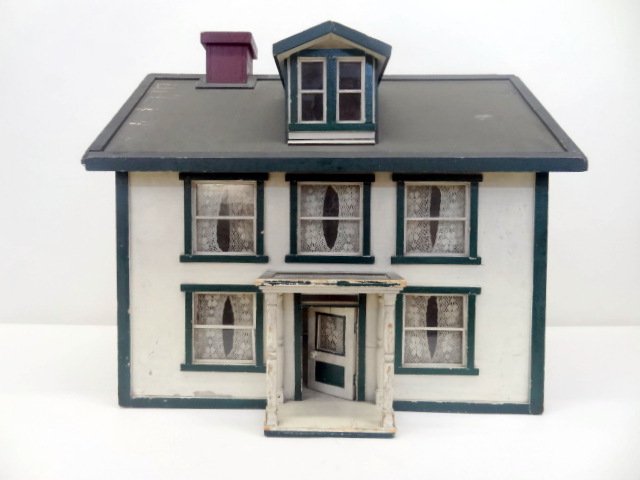Vintage Two-Story Dollhouse (1 of 3)