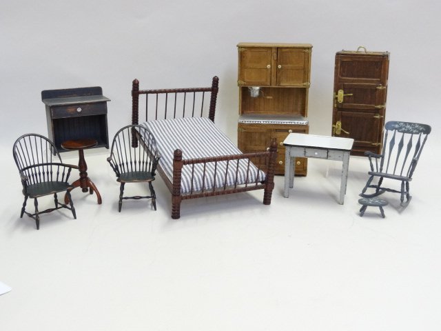 Country Artist Dollhouse Furniture (1 of 1)