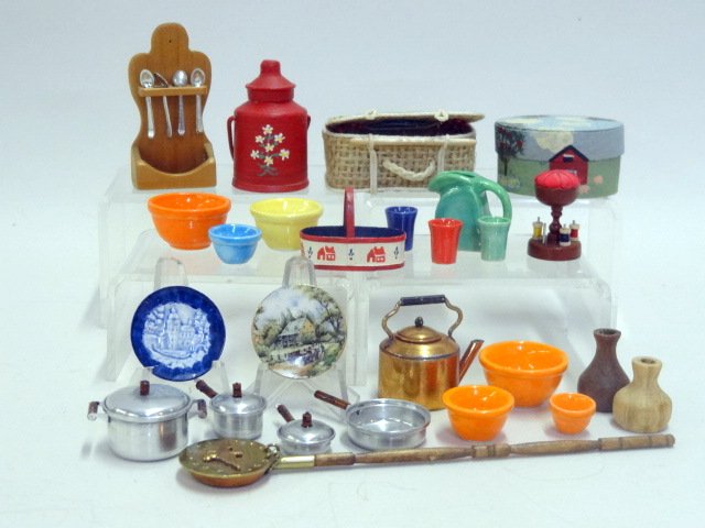Dollhouse Accessories (1 of 1)